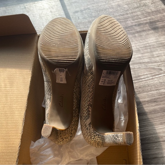 Clarks Beige Snakeskin Heels - Picture 13 of 13